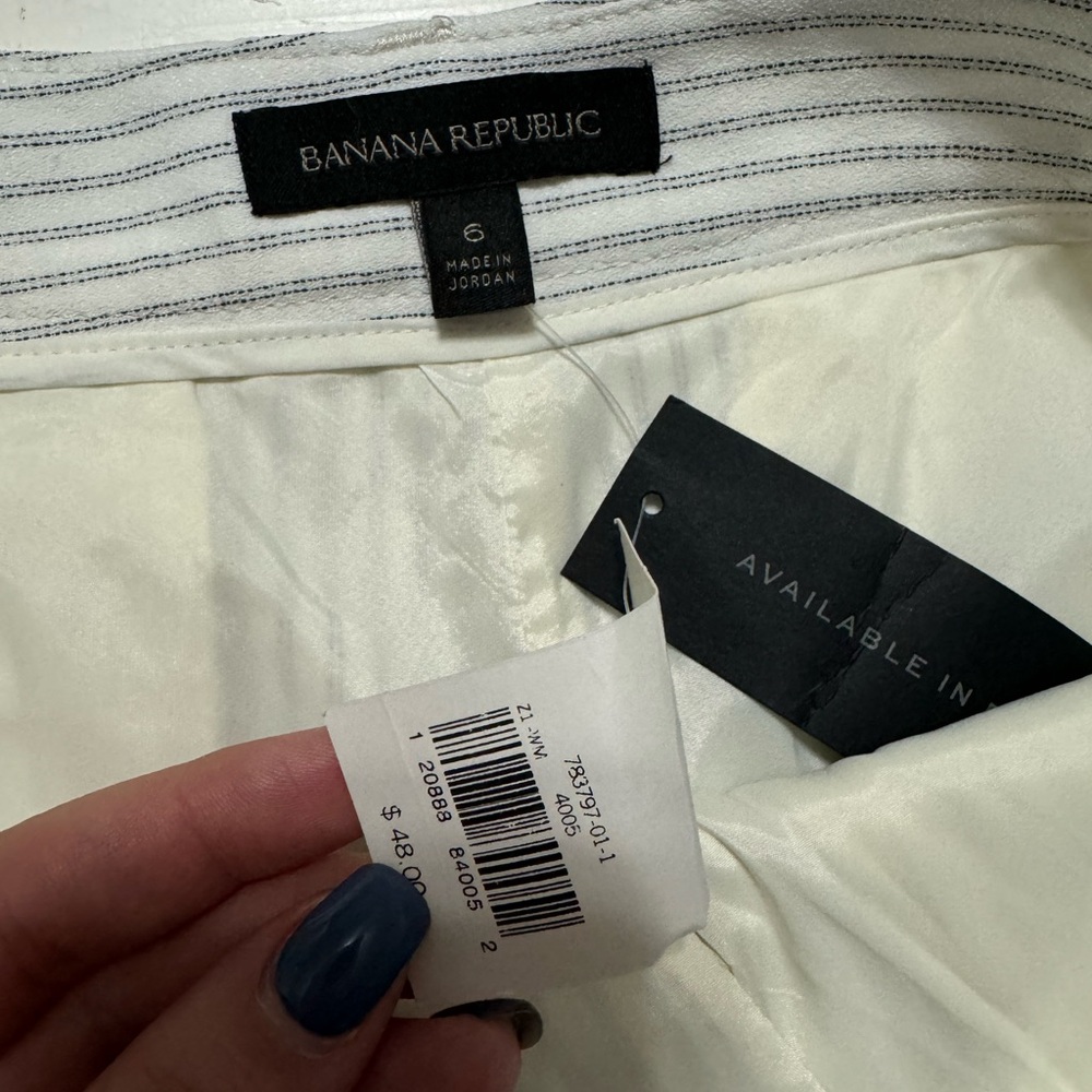 Banana Republic Shorts - Picture 4 of 4